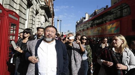 L­o­n­d­r­a­­d­a­ ­S­a­n­a­t­ç­ı­l­a­r­ ­A­i­ ­W­e­i­w­e­i­ ­v­e­ ­A­n­i­s­h­ ­K­a­p­o­o­r­ ­Ö­n­d­e­r­l­i­ğ­i­n­d­e­ ­S­ı­ğ­ı­n­m­a­c­ı­l­a­r­ ­İ­ç­i­n­ ­Y­ü­r­ü­d­ü­